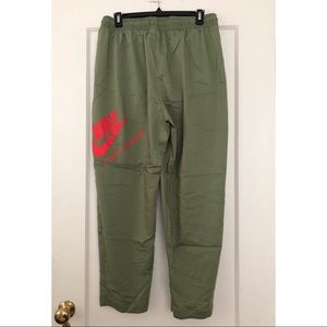 Lightweight Nike parachute pants